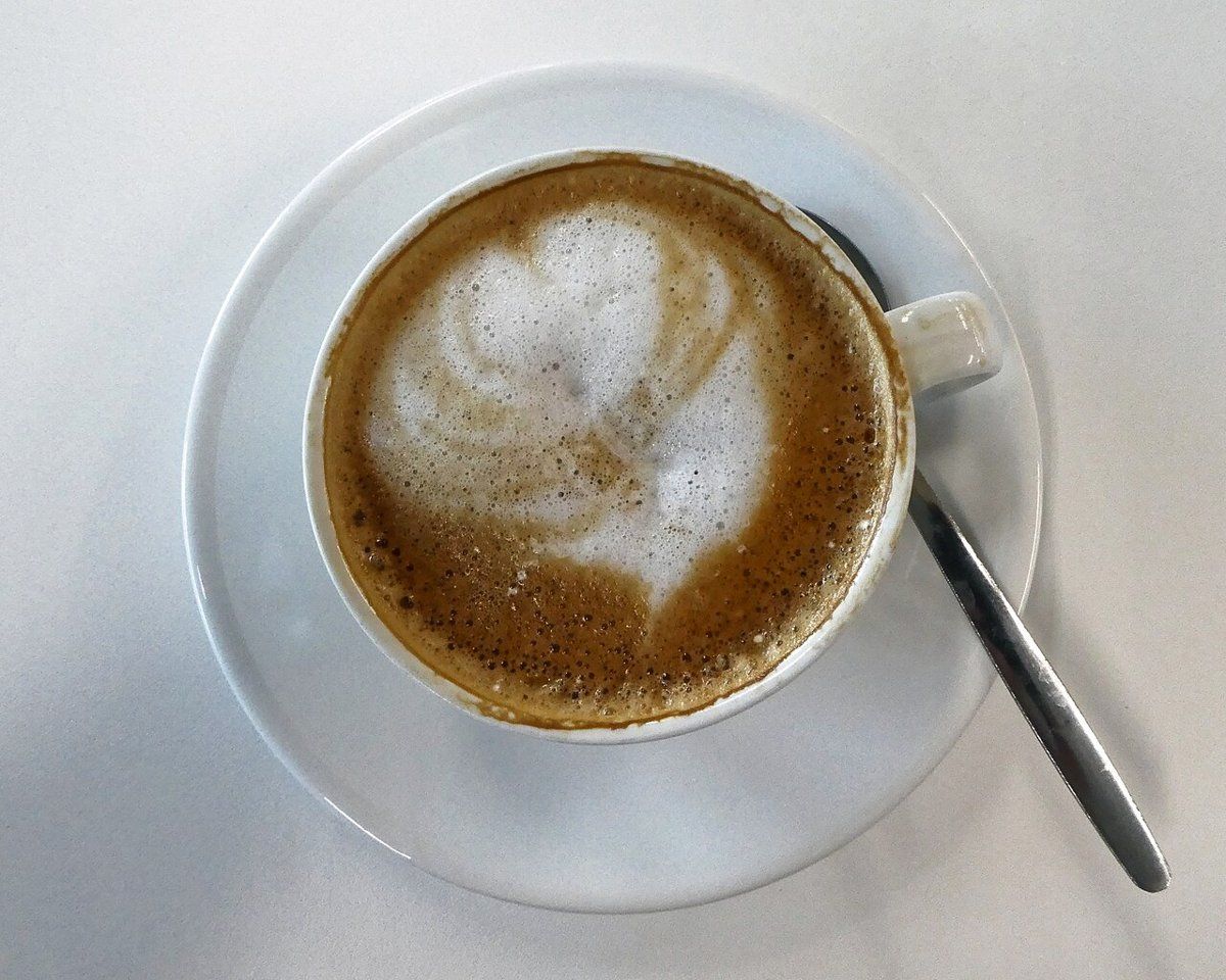A latte (stock photo)